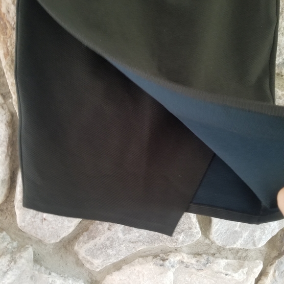 424 Fifth Lord & Taylor Asymetrical Hem skirt M - Picture 4 of 8